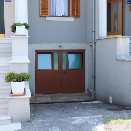 Appartamento With Parking Space - 6934