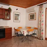 Διαμέρισμα With Parking Space - 6934 Ουμάγκ